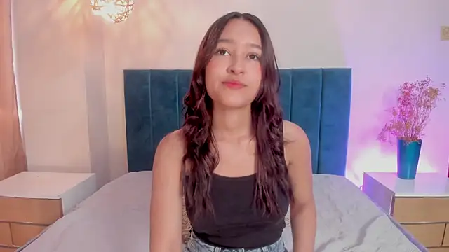 FreyaCameron online show from July 2, 2026, 6:03 pm