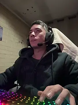 Cr1sXPorn online show from June 12, 2026, 3:05 am
