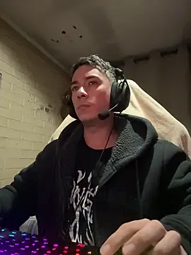 Cr1sXPorn online show from June 15, 2026, 3:31 am