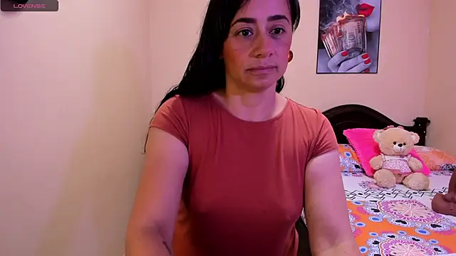 Snapshot of sara_florez12 chatting on April 10, 2026, 11:15 am sara florez12 online show from April 10, 2026, 11:15 am