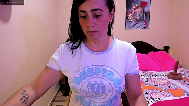 Snapshot of sara_florez12 chatting on April 14, 2026, 11:16 am sara florez12 online show from April 14, 2026, 11:16 am