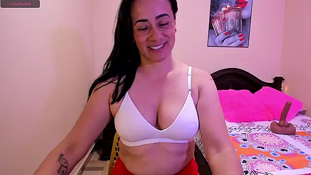 Snapshot of sara_florez12 chatting on April 22, 2026, 11:12 am sara florez12 online show from April 22, 2026, 11:12 am