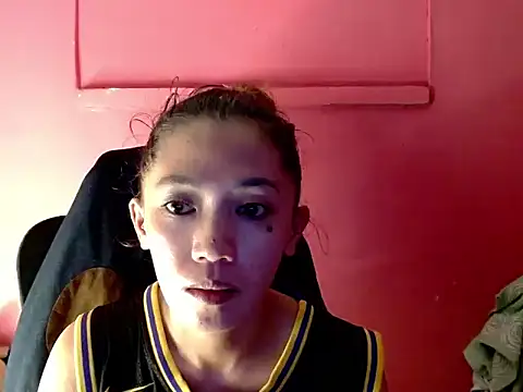 Snapshot of mia_slut0810 chatting on March 7, 2026, 6:32 am mia slut0810 online show from March 7, 2026, 6:32 am