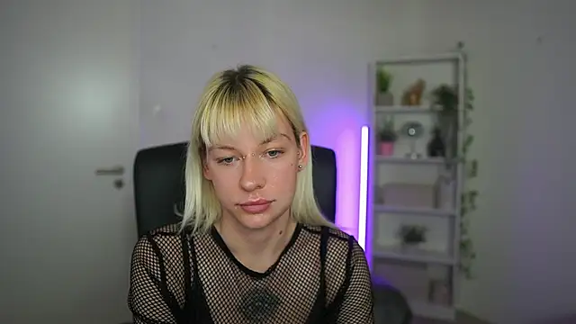 Snapshot of NadiaTiger18 chatting on March 9, 2026, 7:51 pm NadiaTiger18 online show from March 9, 2026, 7:51 pm