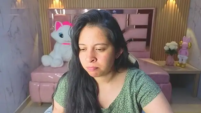 sara tellez s online show from June 17, 2026, 3:09 am