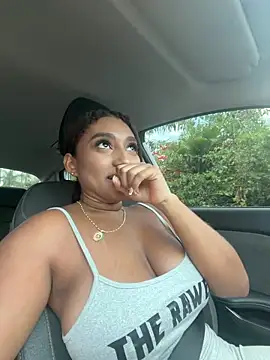 Snapshot of Mulatica_oficiall chatting on March 16, 2026, 4:44 pm Mulatica oficiall online show from March 16, 2026, 4:44 pm