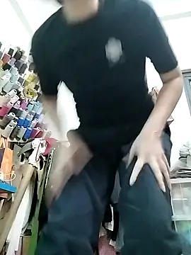 Snapshot of Miinn99 chatting on March 10, 2026, 9:47 am Miinn99 online show from March 10, 2026, 9:47 am