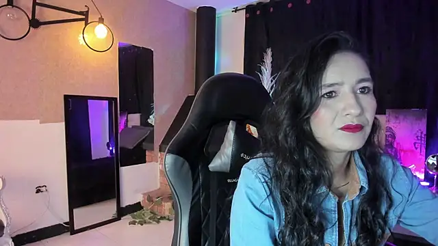 Vicky Angeel online show from May 21, 2026, 2:51 am