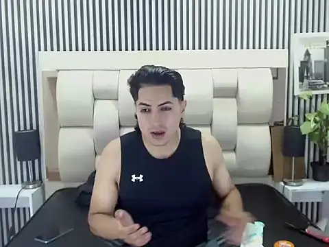Snapshot of Alex_Wolft chatting on June 18, 2026, 1:59 pm Alex Wolft online show from June 18, 2026, 1:59 pm