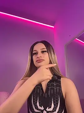 Snapshot of ScarletFlameee chatting on April 11, 2026, 5:56 am ScarletFlameee online show from April 11, 2026, 5:56 am