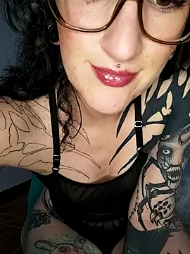 VelvetVal  online show from June 24, 2026, 9:14 pm