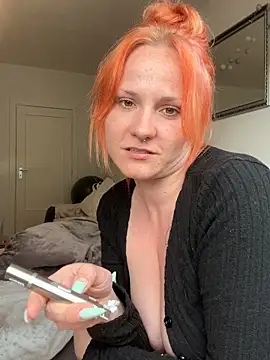 Fiebie licious  online show from May 9, 2026, 4:23 pm