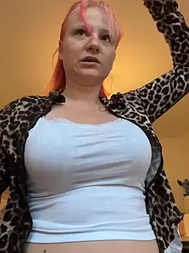 Fiebie licious  online show from May 21, 2026, 3:24 am