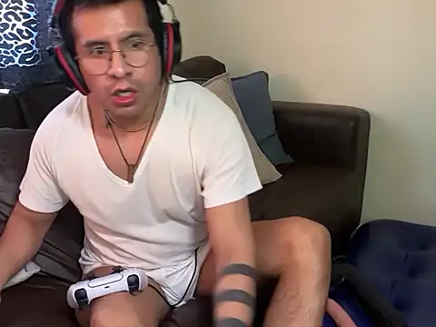 Snapshot of kinkygamerdavid chatting on March 8, 2026, 2:32 pm kinkygamerdavid online show from March 8, 2026, 2:32 pm