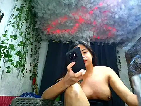 verdanalady online show from March 13, 2026, 1:23 am