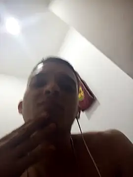 Snapshot of Chachiboo chatting on April 11, 2026, 11:14 am Chachiboo online show from April 11, 2026, 11:14 am