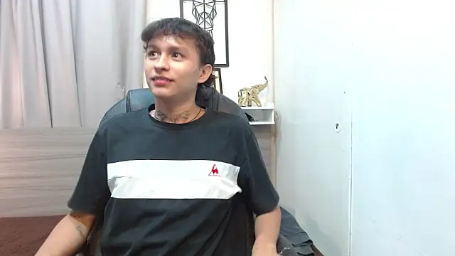 Snapshot of YuanDelux chatting on March 8, 2026, 3:05 pm YuanDelux online show from March 8, 2026, 3:05 pm