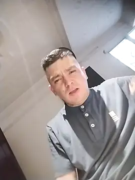 Snapshot of intangible1 chatting on March 8, 2026, 4:44 pm intangible1 online show from March 8, 2026, 4:44 pm