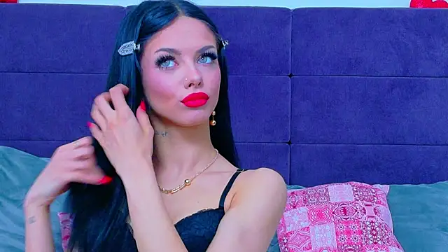 NataliaCroft online show from April 27, 2026, 2:15 pm