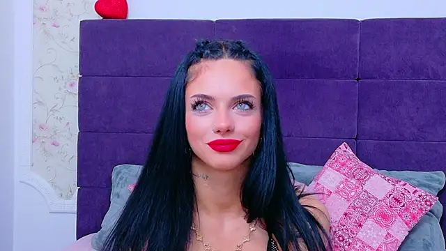 NataliaCroft online show from May 5, 2026, 2:58 pm
