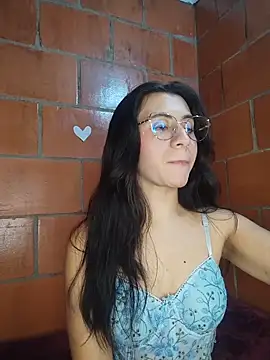 Snapshot of Amanda_x1 chatting on April 30, 2026, 8:57 pm Amanda x1 online show from April 30, 2026, 8:57 pm