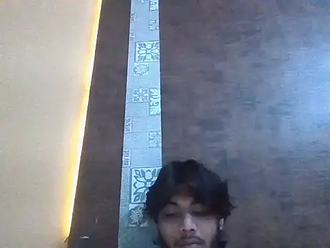 Snapshot of seducing_boi chatting on March 9, 2026, 9:35 am seducing boi online show from March 9, 2026, 9:35 am