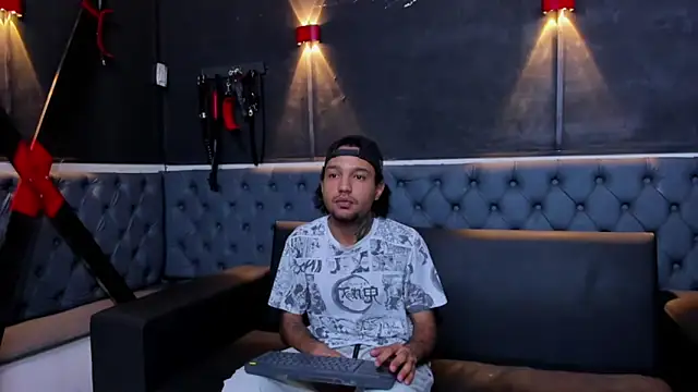 Snapshot of Angelo_Blessed chatting on May 15, 2026, 7:21 pm Angelo Blessed online show from May 15, 2026, 7:21 pm