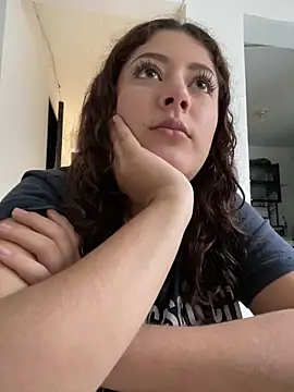 Snapshot of Lizzy_hott chatting on March 10, 2026, 1:38 pm Lizzy hott online show from March 10, 2026, 1:38 pm