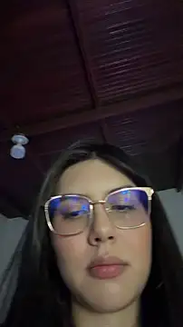 Snapshot of Cloebennet013 chatting on May 24, 2026, 2:49 am Cloebennet013 online show from May 24, 2026, 2:49 am
