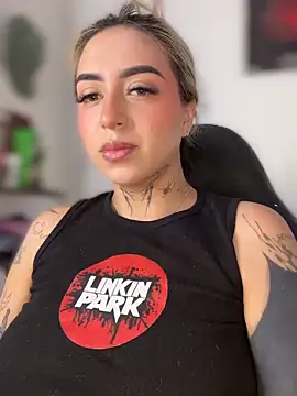 Snapshot of CarolQueen1_ chatting on March 9, 2026, 1:04 pm CarolQueen1 online show from March 9, 2026, 1:04 pm