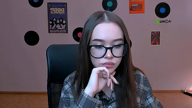 Snapshot of nila_eclipse chatting on March 13, 2026, 9:38 am nila eclipse online show from March 13, 2026, 9:38 am