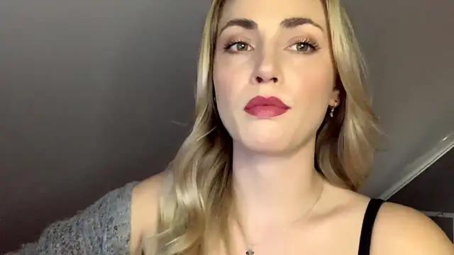 ScarlettSensitive online show from May 13, 2026, 2:14 pm