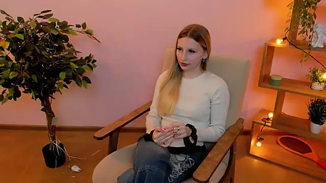 Snapshot of AnglaPody chatting on March 10, 2026, 5:45 am AnglaPody online show from March 10, 2026, 5:45 am