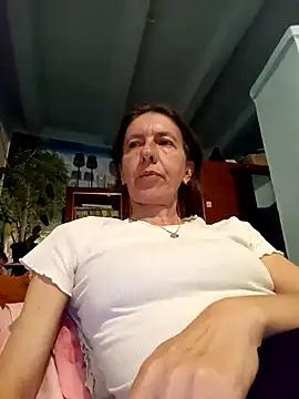 Tania9876 online show from May 9, 2026, 8:03 pm