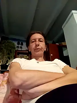 Tania9876 online show from May 11, 2026, 8:17 pm