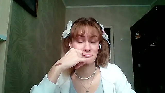 Snapshot of ElenoreHolguin chatting on March 10, 2026, 9:14 am ElenoreHolguin online show from March 10, 2026, 9:14 am