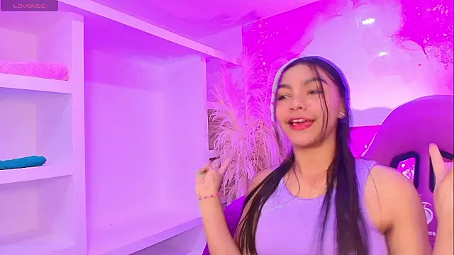 Snapshot of Megaan__foxx chatting on March 9, 2026, 10:25 pm Megaan foxx online show from March 9, 2026, 10:25 pm