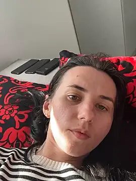 Snapshot of Oliviyaa_kiss_ chatting on March 12, 2026, 2:01 pm Oliviyaa kiss online show from March 12, 2026, 2:01 pm