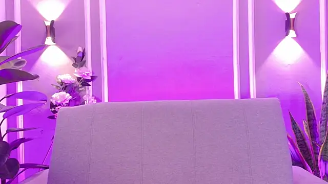 Snapshot of ZoeyMonroe_ chatting on May 23, 2026, 4:07 am ZoeyMonroe online show from May 23, 2026, 4:07 am