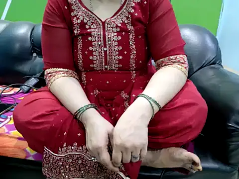 Snapshot of HouseWife4466 chatting on March 10, 2026, 5:12 am HouseWife4466 online show from March 10, 2026, 5:12 am