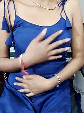 Snapshot of SAREEN762 chatting on March 10, 2026, 7:13 am SAREEN762 online show from March 10, 2026, 7:13 am