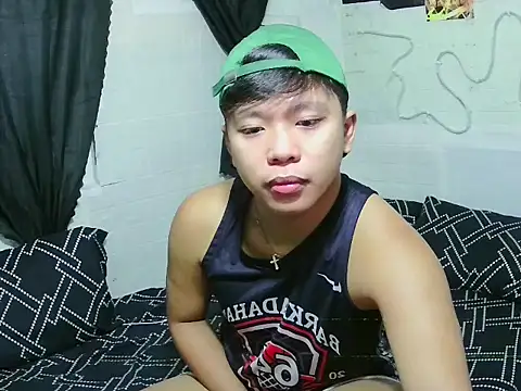 Snapshot of urasianrey chatting on March 13, 2026, 6:20 am urasianrey online show from March 13, 2026, 6:20 am