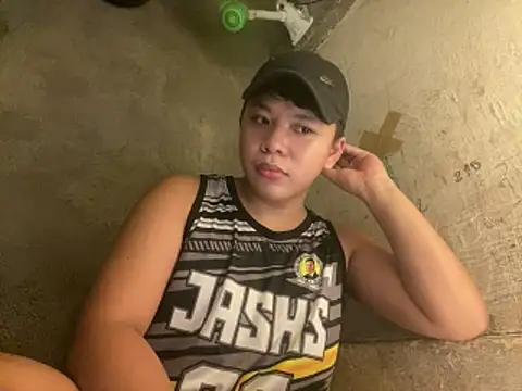 Snapshot of urasianrey chatting on April 29, 2026, 4:44 pm urasianrey online show from April 29, 2026, 4:44 pm
