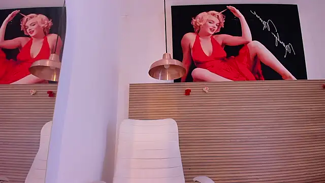 Snapshot of layla__smith chatting on March 18, 2026, 8:12 pm layla smith online show from March 18, 2026, 8:12 pm