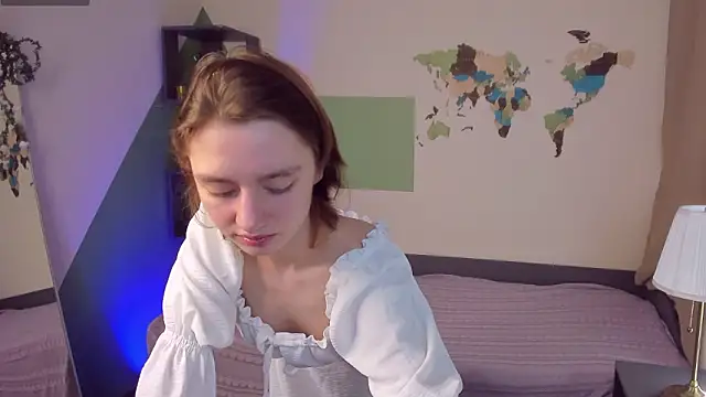 Snapshot of Pretty_Victoria chatting on March 16, 2026, 5:44 am Pretty Victoria online show from March 16, 2026, 5:44 am