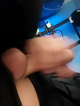 Snapshot of rizzckit chatting on March 17, 2026, 10:51 am rizzckit online show from March 17, 2026, 10:51 am