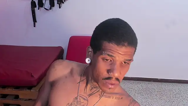 Snapshot of raven__crow chatting on March 10, 2026, 2:22 pm raven crow online show from March 10, 2026, 2:22 pm