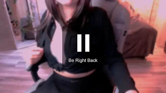 Snapshot of DaisyBloomm chatting on March 13, 2026, 2:23 pm DaisyBloomm online show from March 13, 2026, 2:23 pm