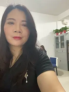 Snapshot of yu19988 chatting on April 9, 2026, 1:38 am yu19988 online show from April 9, 2026, 1:38 am