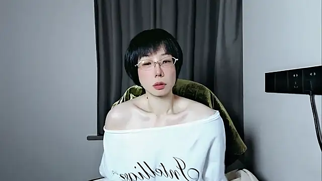 lin lin 520 520 online show from April 30, 2026, 4:35 pm